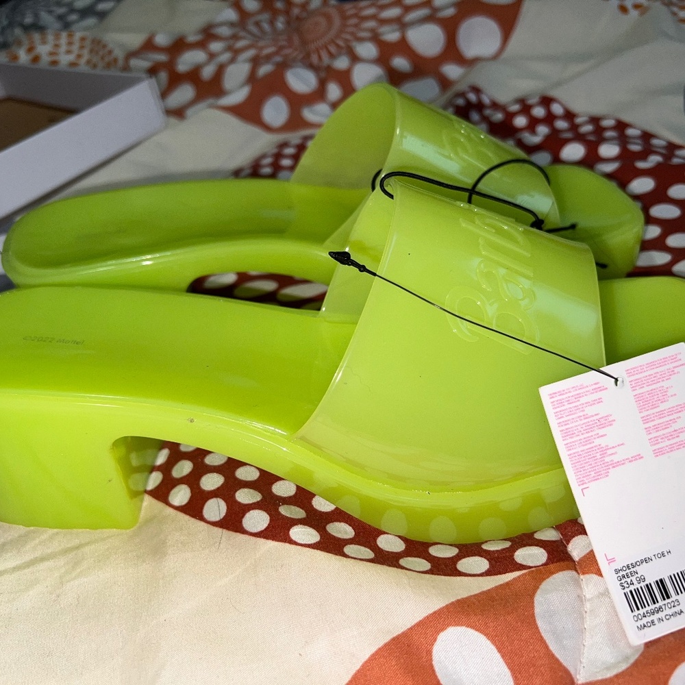 Barbie Heels - Picture 1 of 3